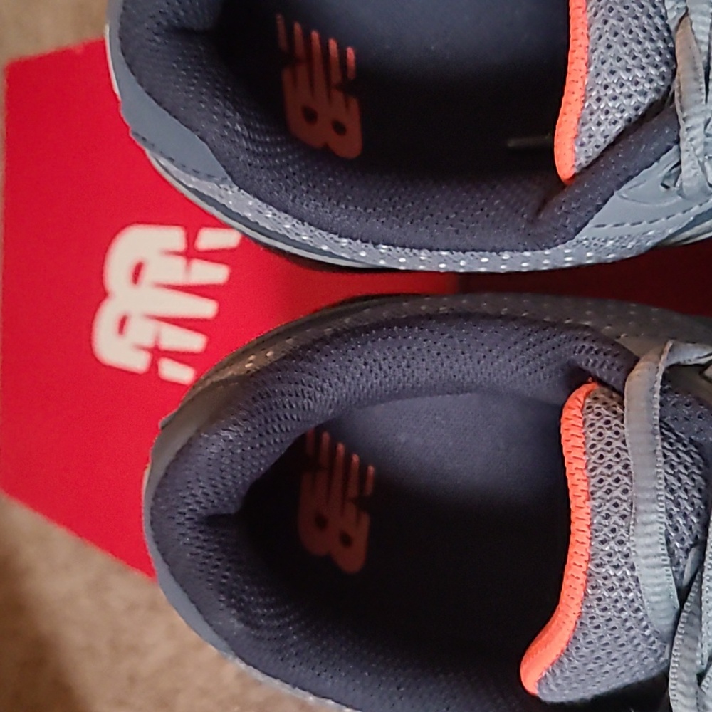 New Balance 1540v3 Woman's Gray Running Shoes.Size 10.5.,med width. - Picture 2 of 10